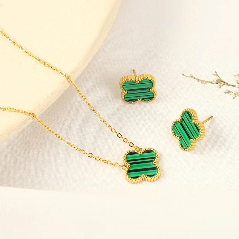 Clover Style Necklace