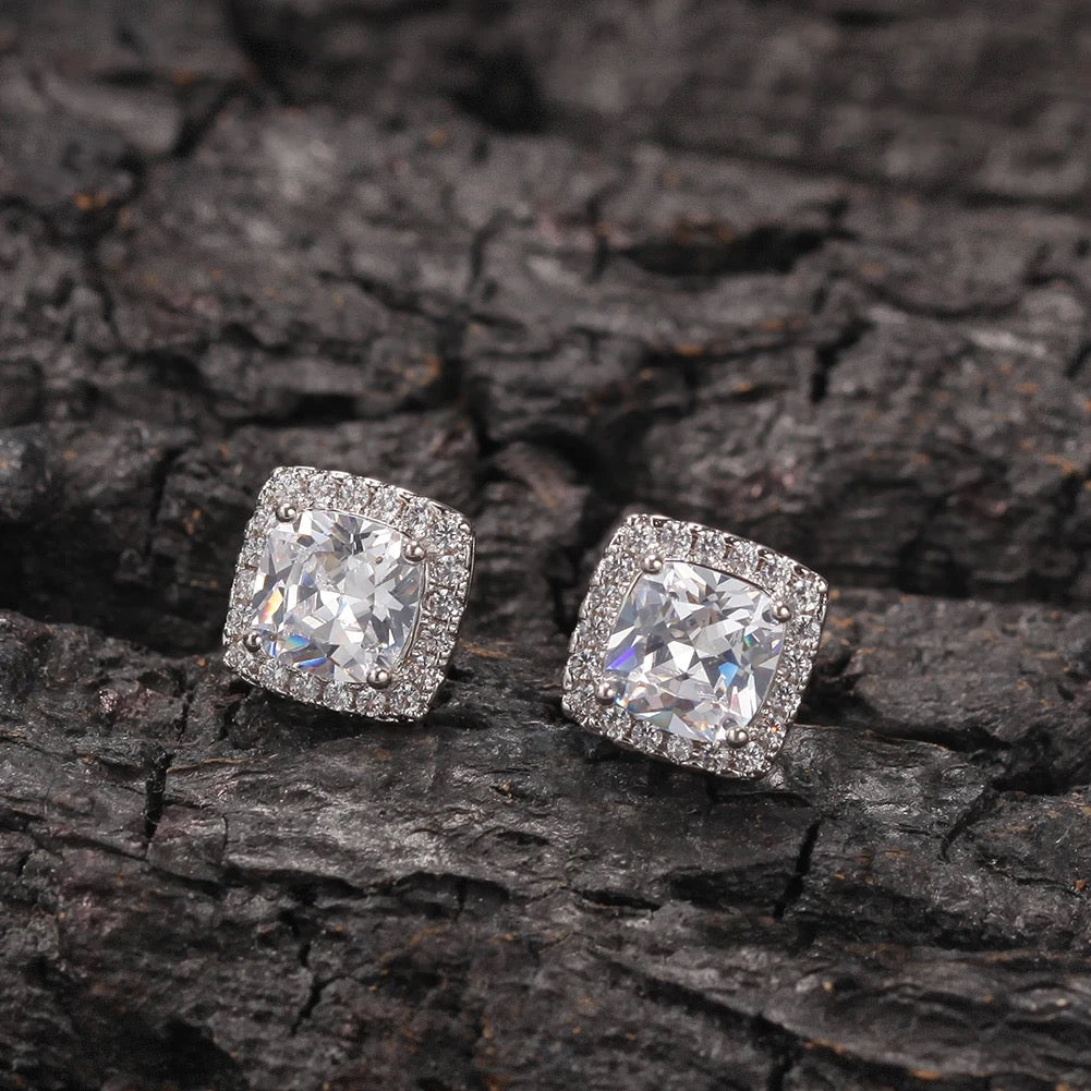 Cluster Diamonds Stud Earrings